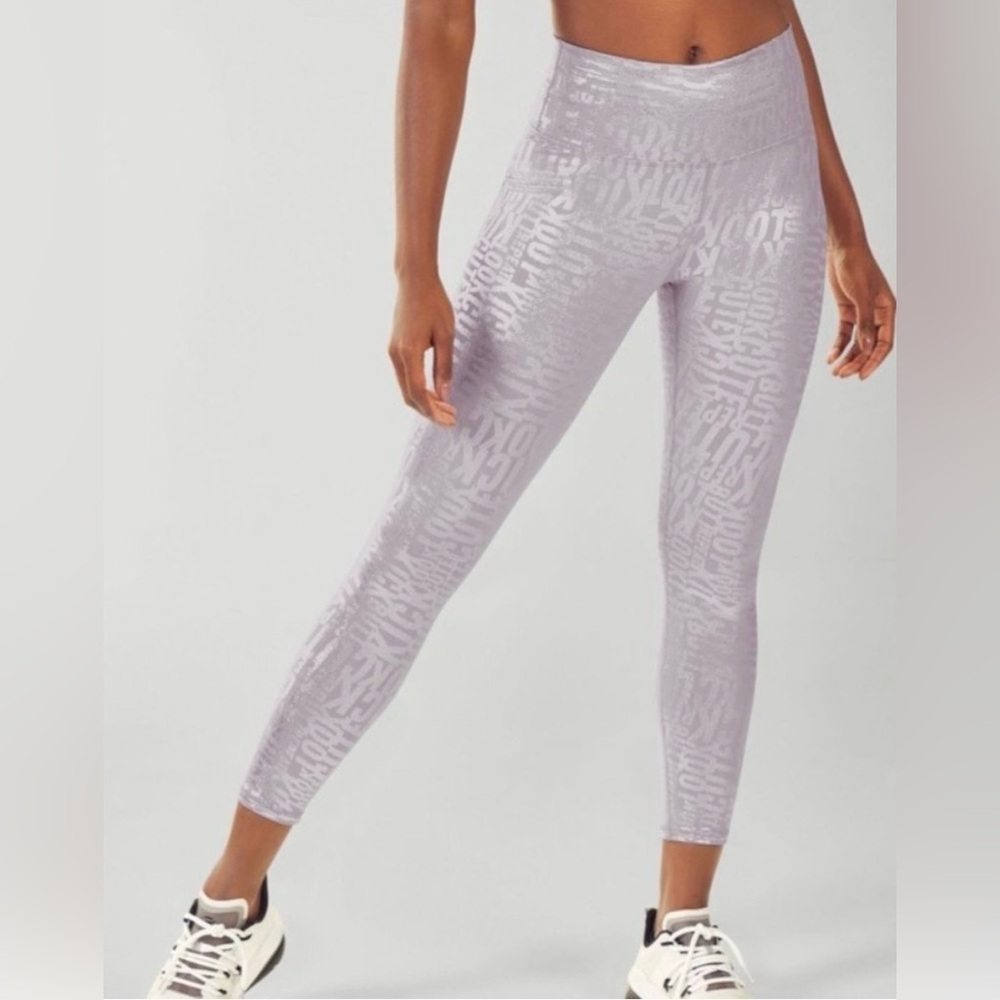 Fabletics Define PowerHold High-Waisted 7/8 Leggings in Haze Gray